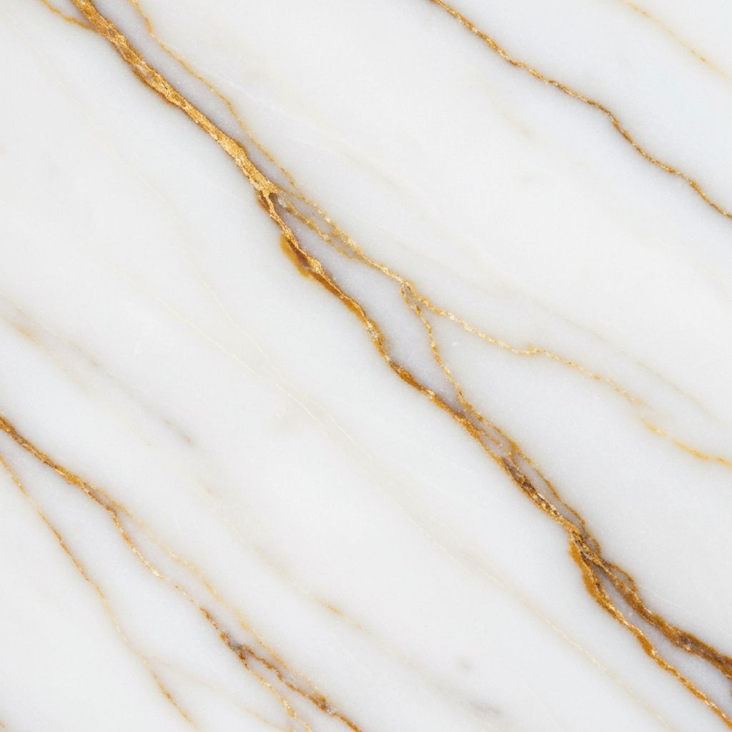 رخام فاخر بتعريقات ذهبية